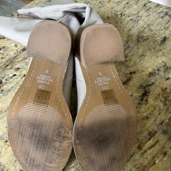 Oasis Society Tall Vegan Leather Cream Colored California boots. Size 6 - Picture 3 of 8